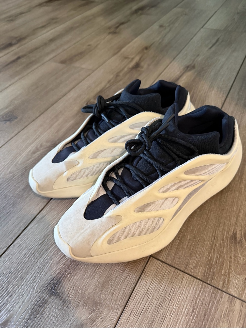 Yeezy 700 V3 Men's Sneakers in Cream and Black
